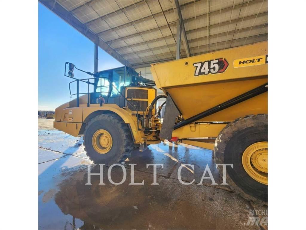 CAT 745 Зчленовані самоскиди
