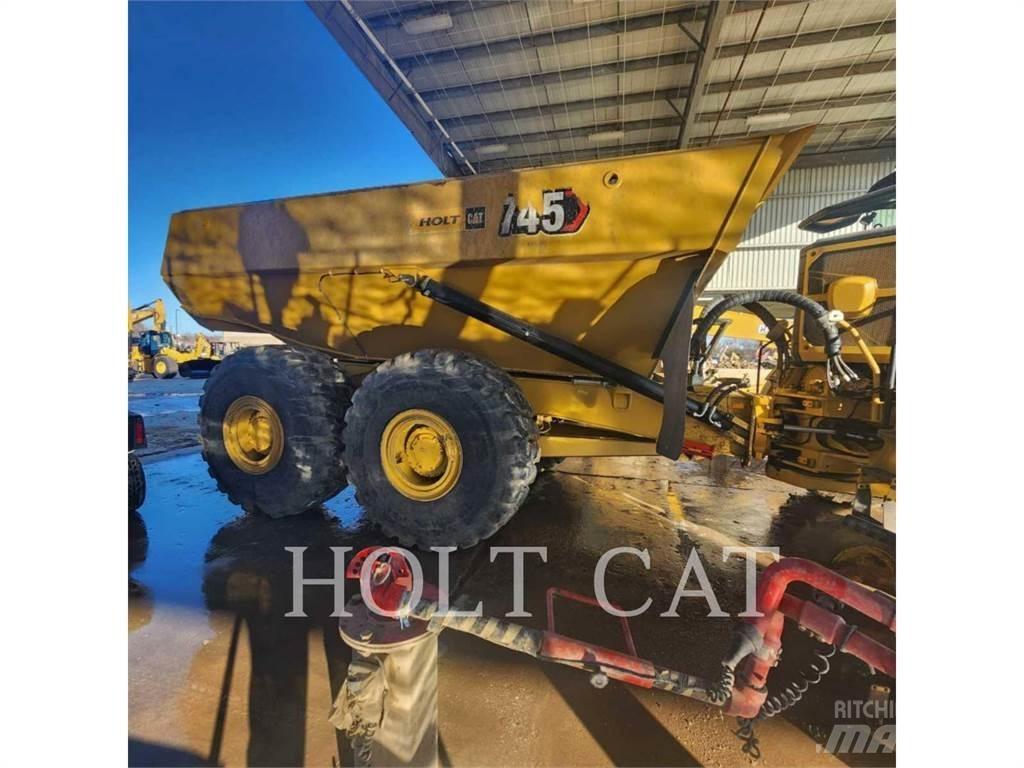 CAT 745 Зчленовані самоскиди