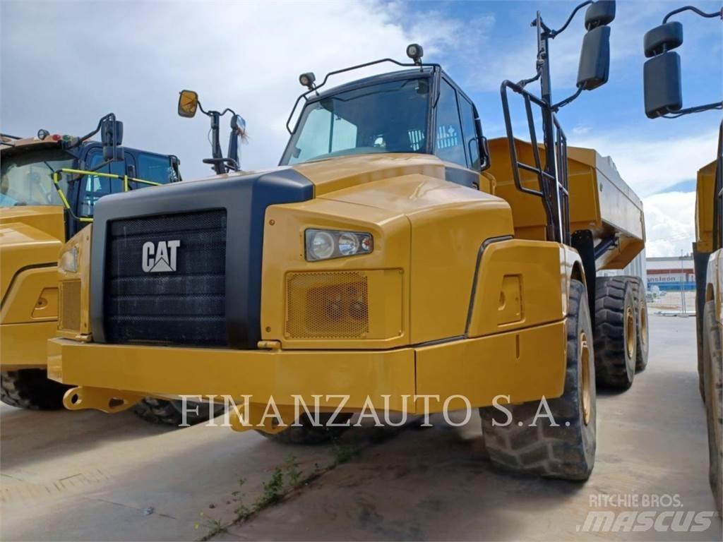 CAT 745 Зчленовані самоскиди