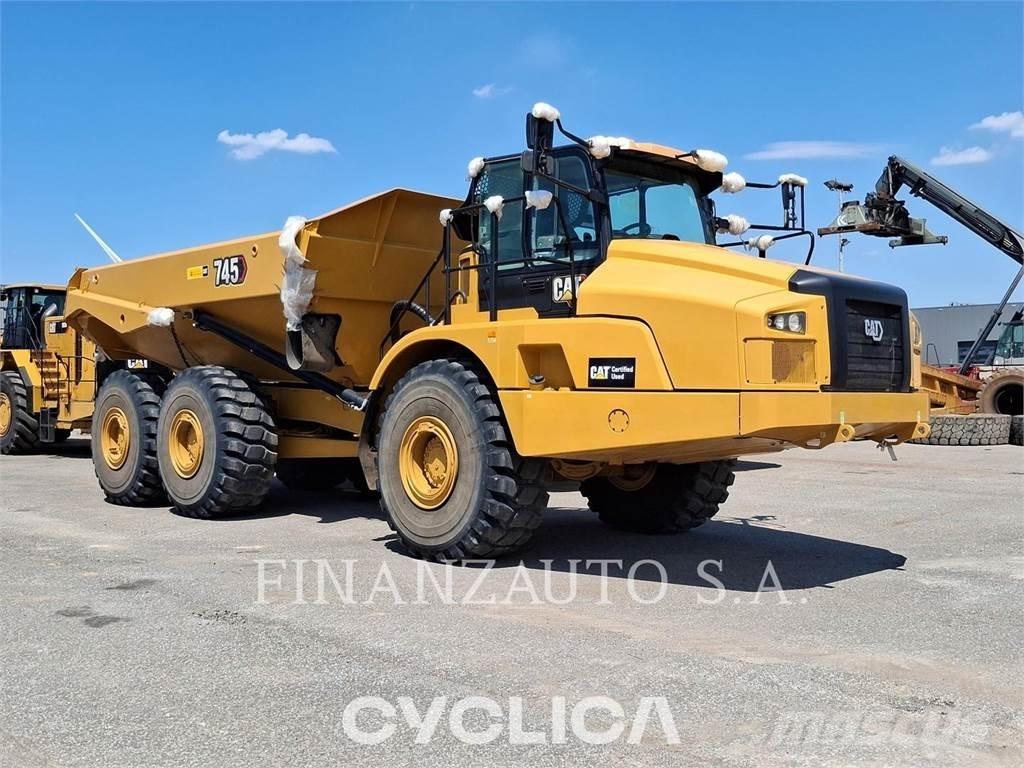 CAT 745 Зчленовані самоскиди
