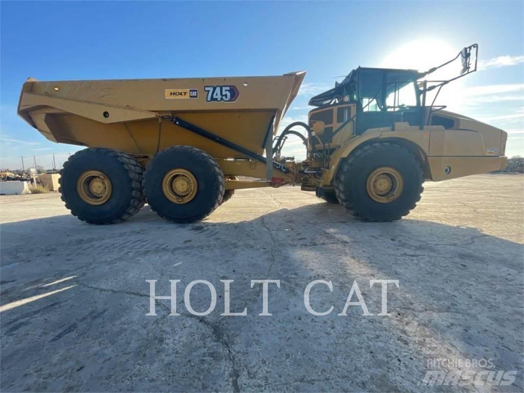 CAT 745 Зчленовані самоскиди