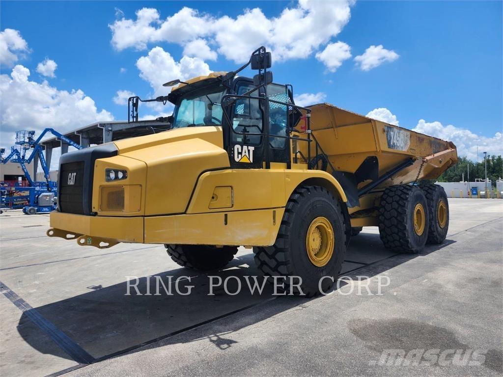 CAT 745 Зчленовані самоскиди