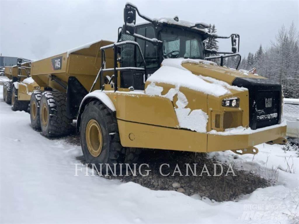 CAT 745 Зчленовані самоскиди