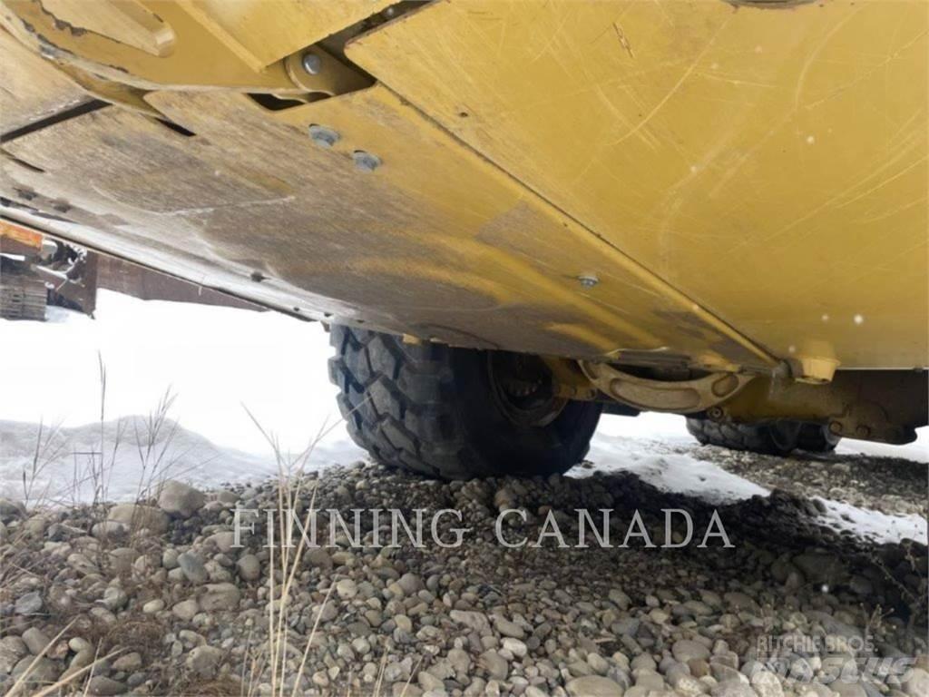 CAT 745 Зчленовані самоскиди