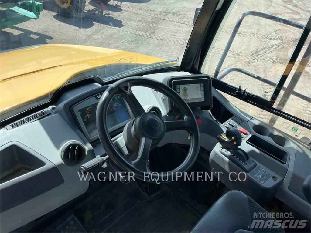 CAT 745 Зчленовані самоскиди