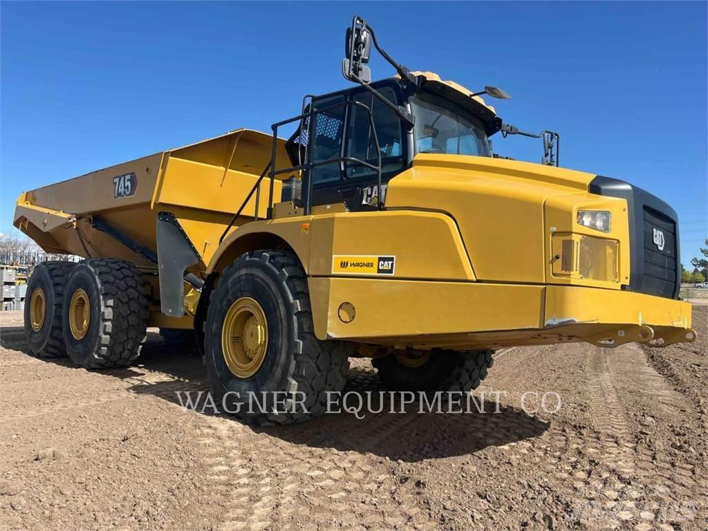 CAT 745 Зчленовані самоскиди