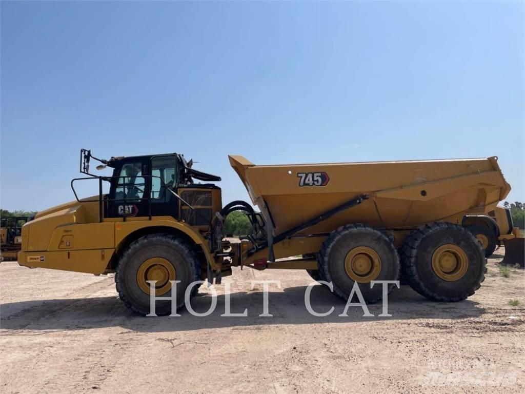 CAT 745 Зчленовані самоскиди