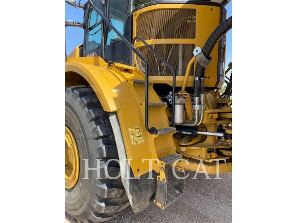 CAT 745 Зчленовані самоскиди