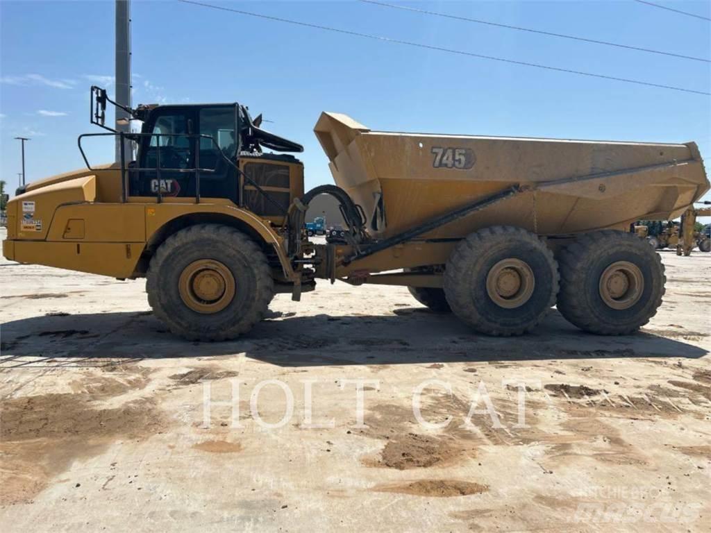 CAT 745 Зчленовані самоскиди