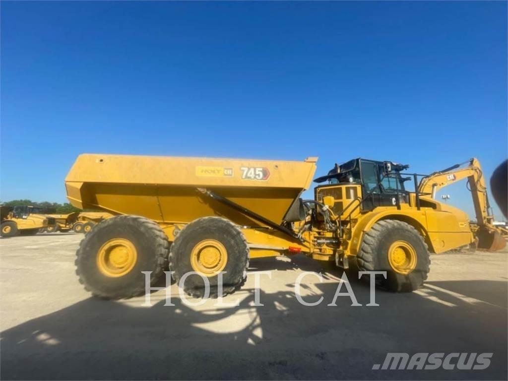 CAT 745 Зчленовані самоскиди