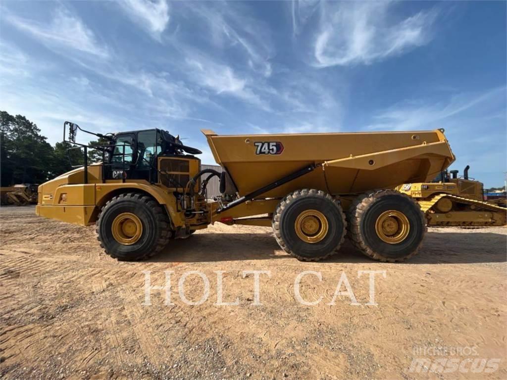 CAT 745 Зчленовані самоскиди