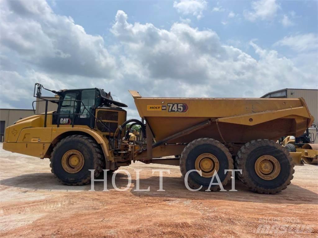 CAT 745 Зчленовані самоскиди