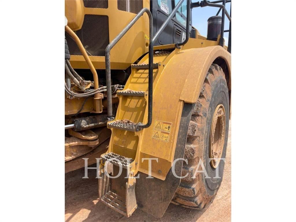 CAT 745 Зчленовані самоскиди