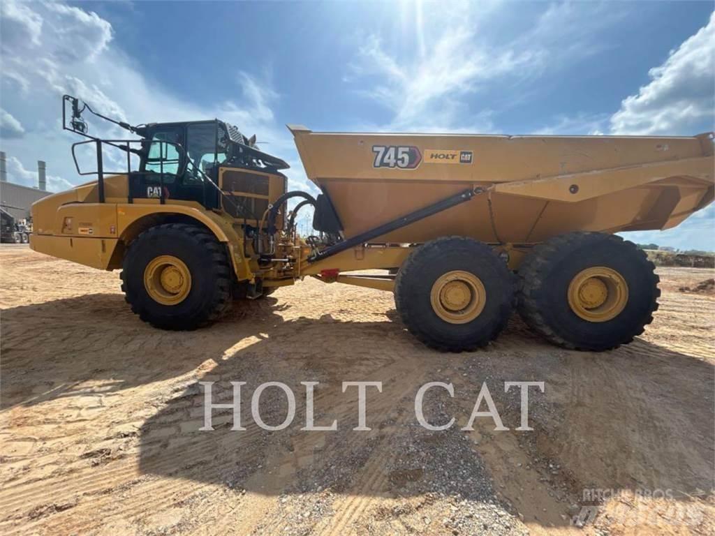 CAT 745 Зчленовані самоскиди