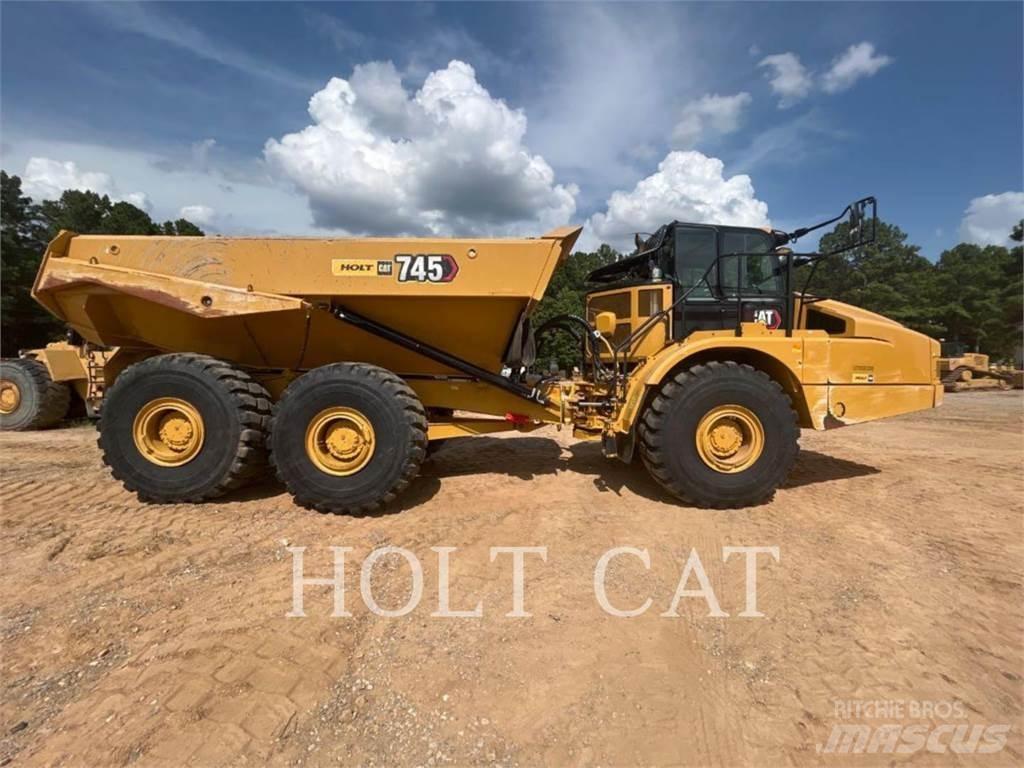 CAT 745 Зчленовані самоскиди