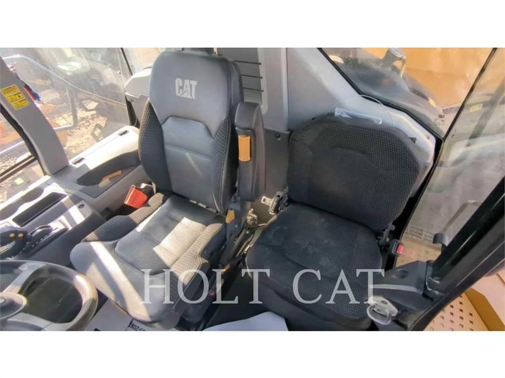CAT 745 Зчленовані самоскиди