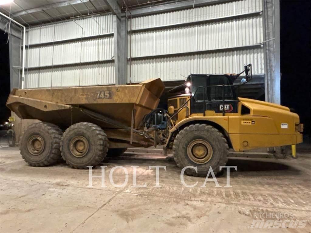 CAT 745 Зчленовані самоскиди