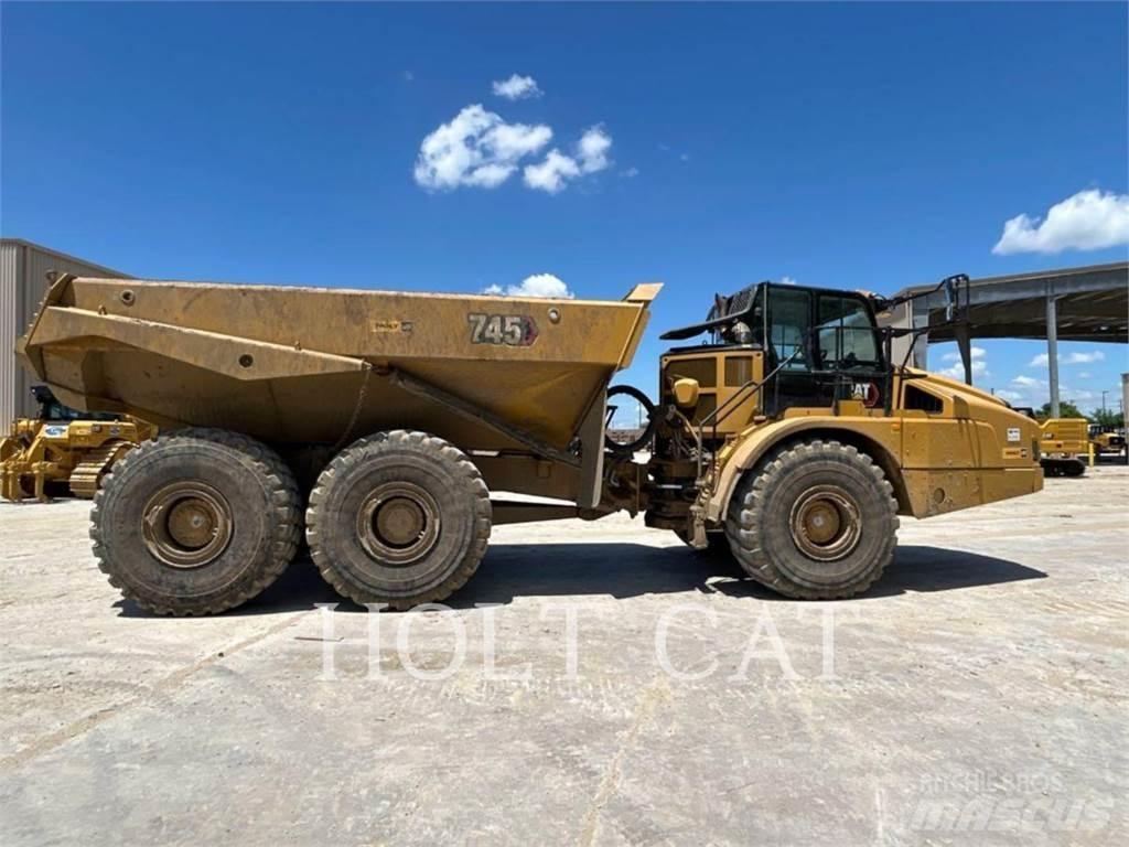 CAT 745 Зчленовані самоскиди