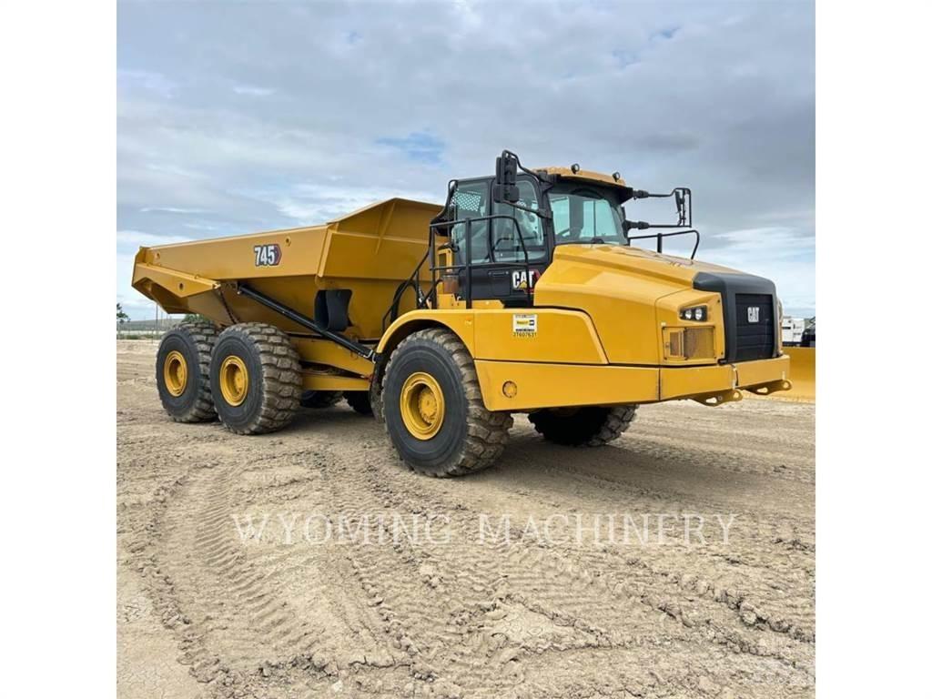 CAT 745 Зчленовані самоскиди