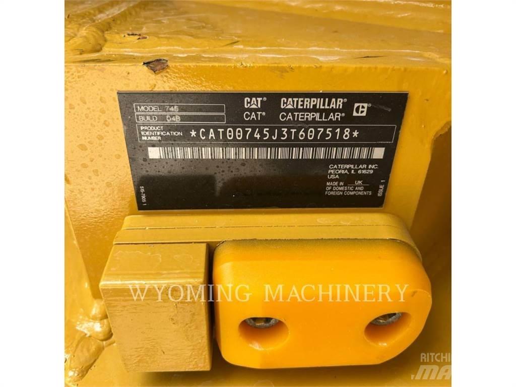 CAT 745 Зчленовані самоскиди