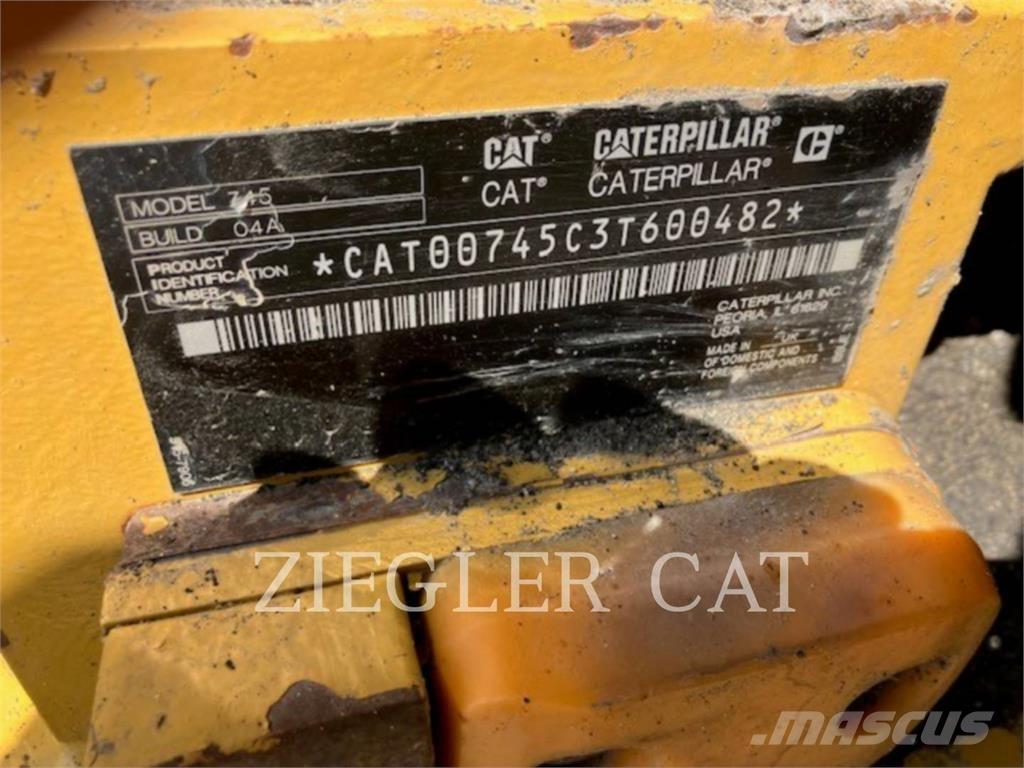CAT 745 Зчленовані самоскиди