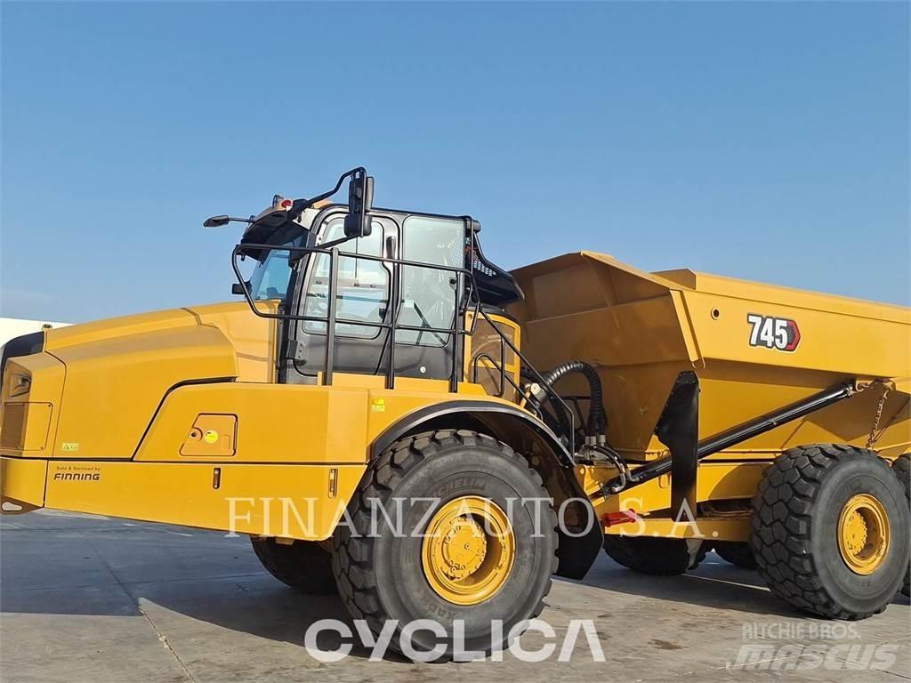 CAT 745 Зчленовані самоскиди