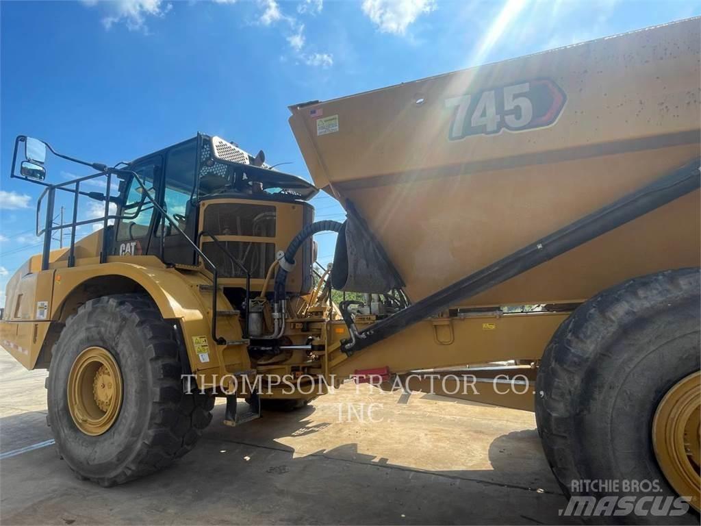 CAT 745 Зчленовані самоскиди