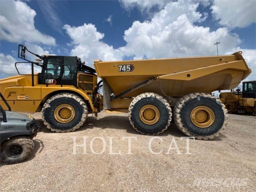 CAT 745 Зчленовані самоскиди