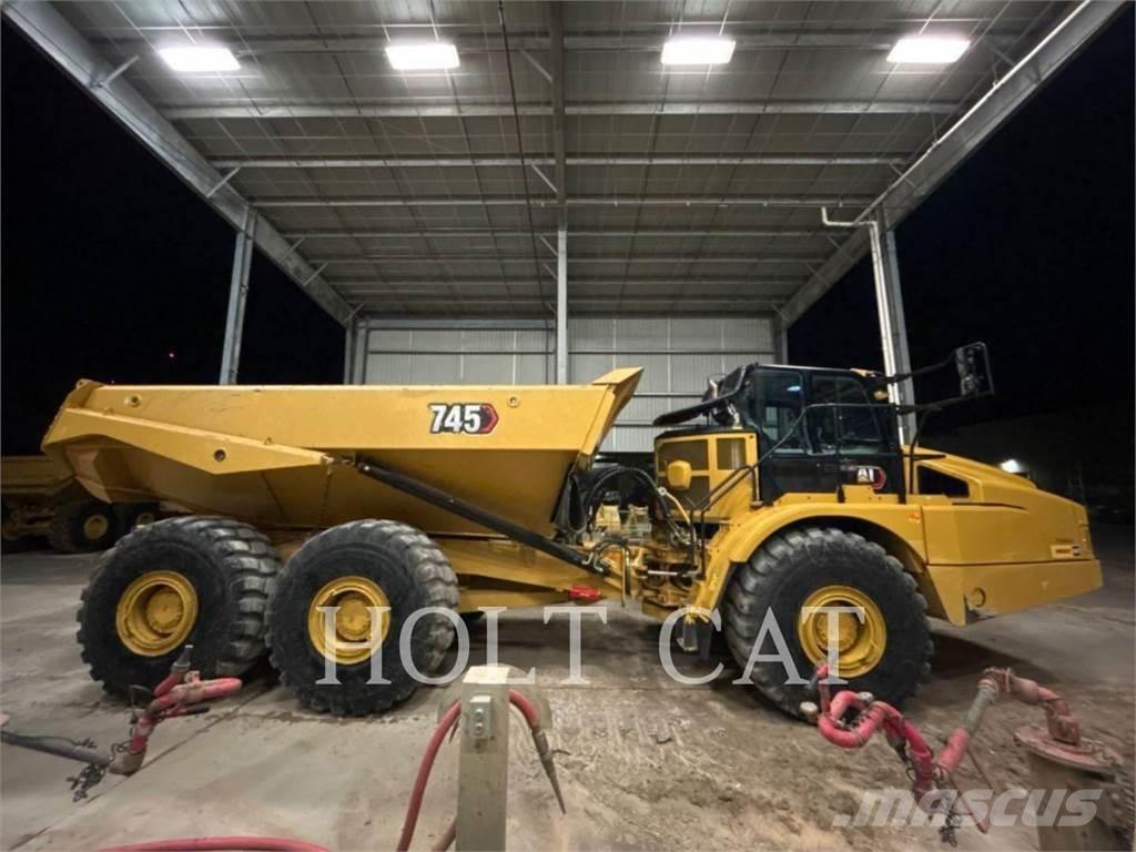 CAT 745 Зчленовані самоскиди