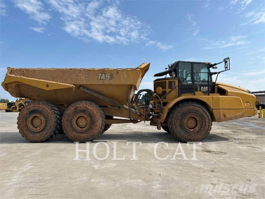 CAT 745 Зчленовані самоскиди