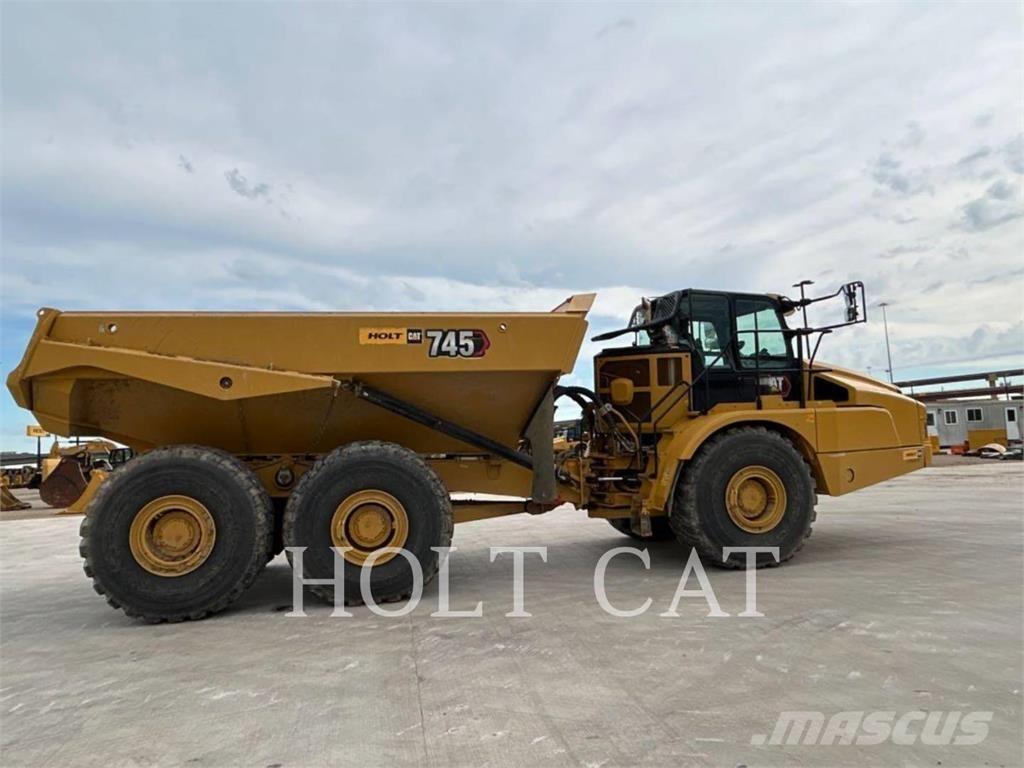 CAT 745 Зчленовані самоскиди