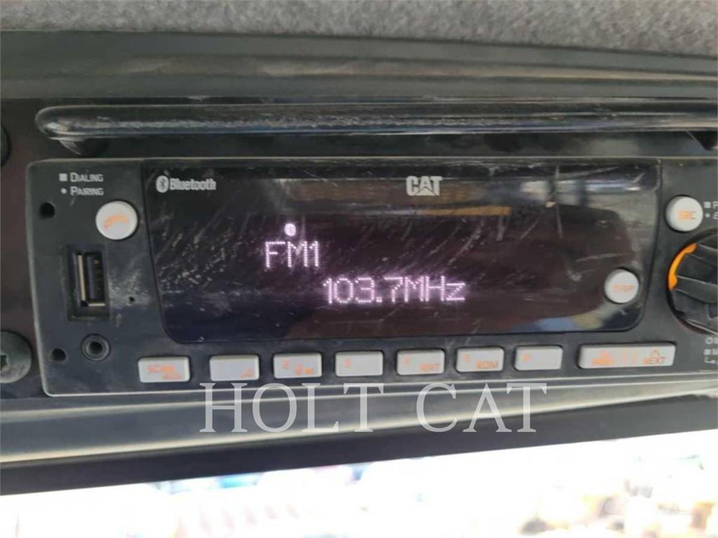 CAT 745 Зчленовані самоскиди