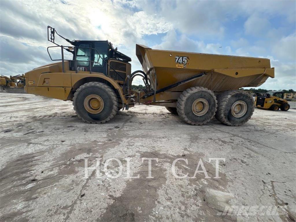 CAT 745 Зчленовані самоскиди