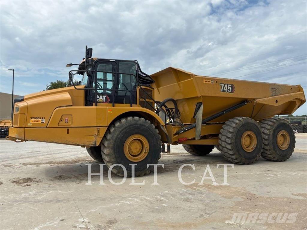 CAT 745 Зчленовані самоскиди