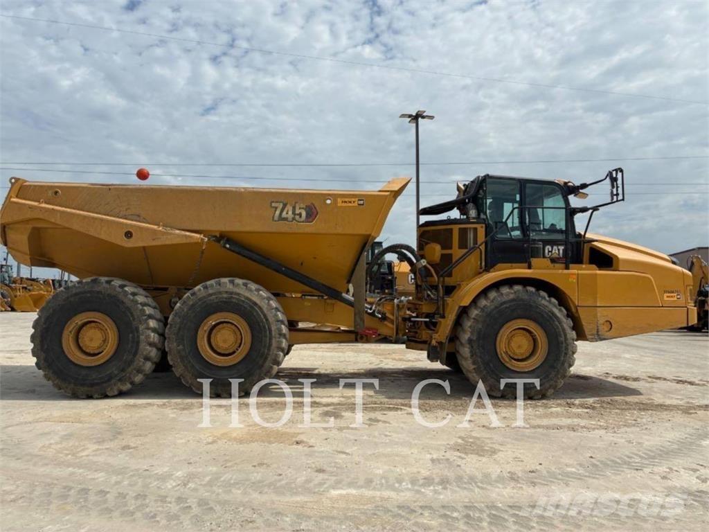 CAT 745 Зчленовані самоскиди