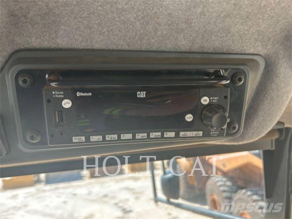CAT 745 Зчленовані самоскиди