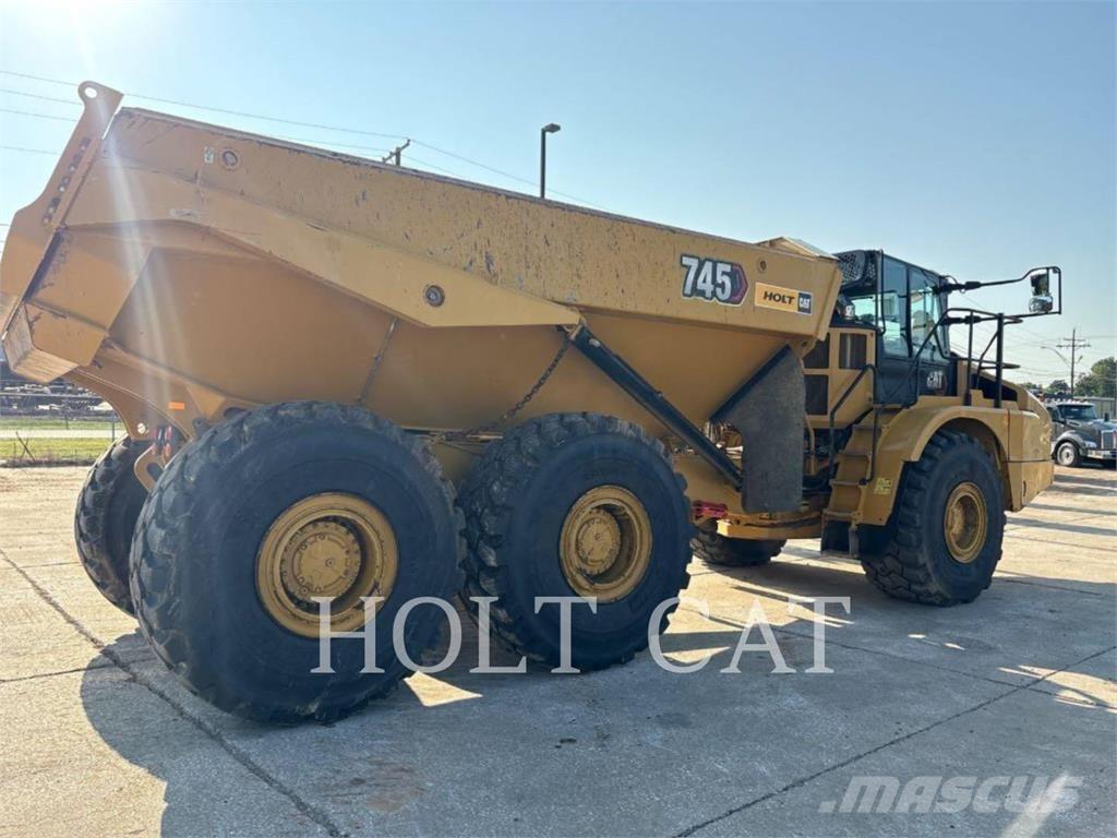 CAT 745 Зчленовані самоскиди