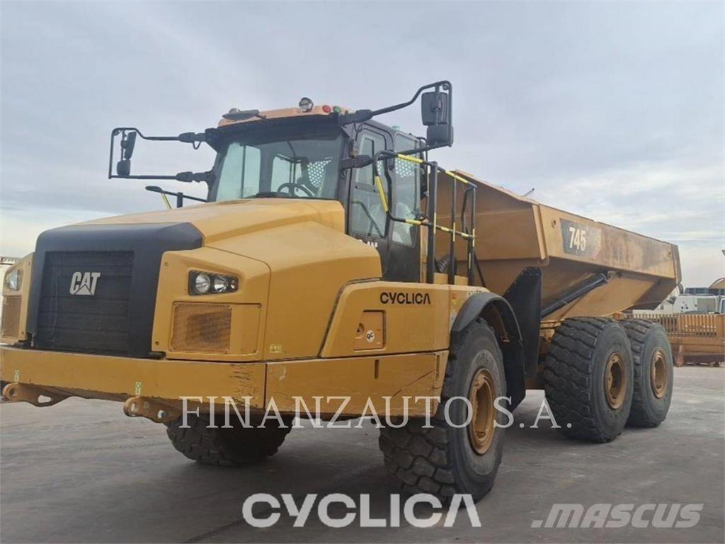 CAT 745 Зчленовані самоскиди