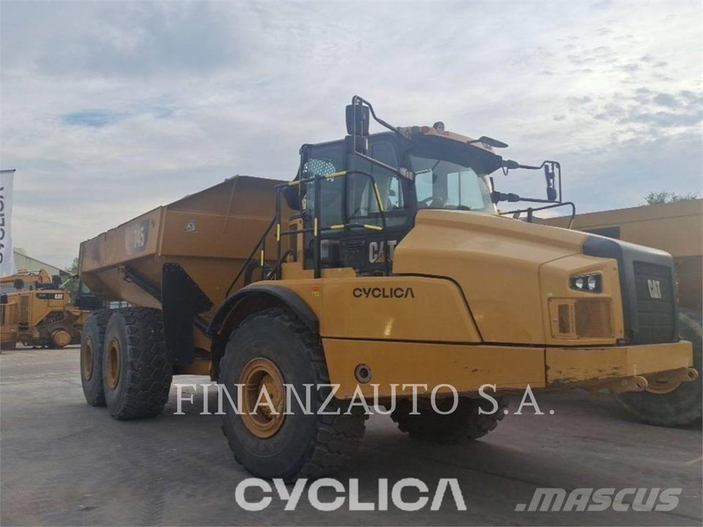 CAT 745 Зчленовані самоскиди