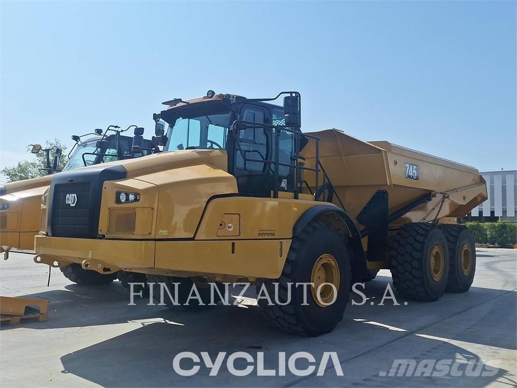 CAT 745 Зчленовані самоскиди