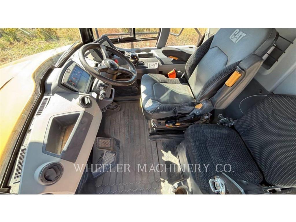 CAT 745 Зчленовані самоскиди