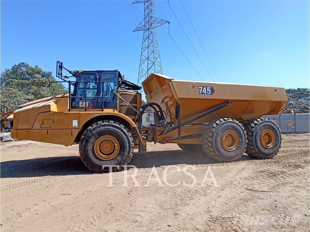 CAT 745 Зчленовані самоскиди