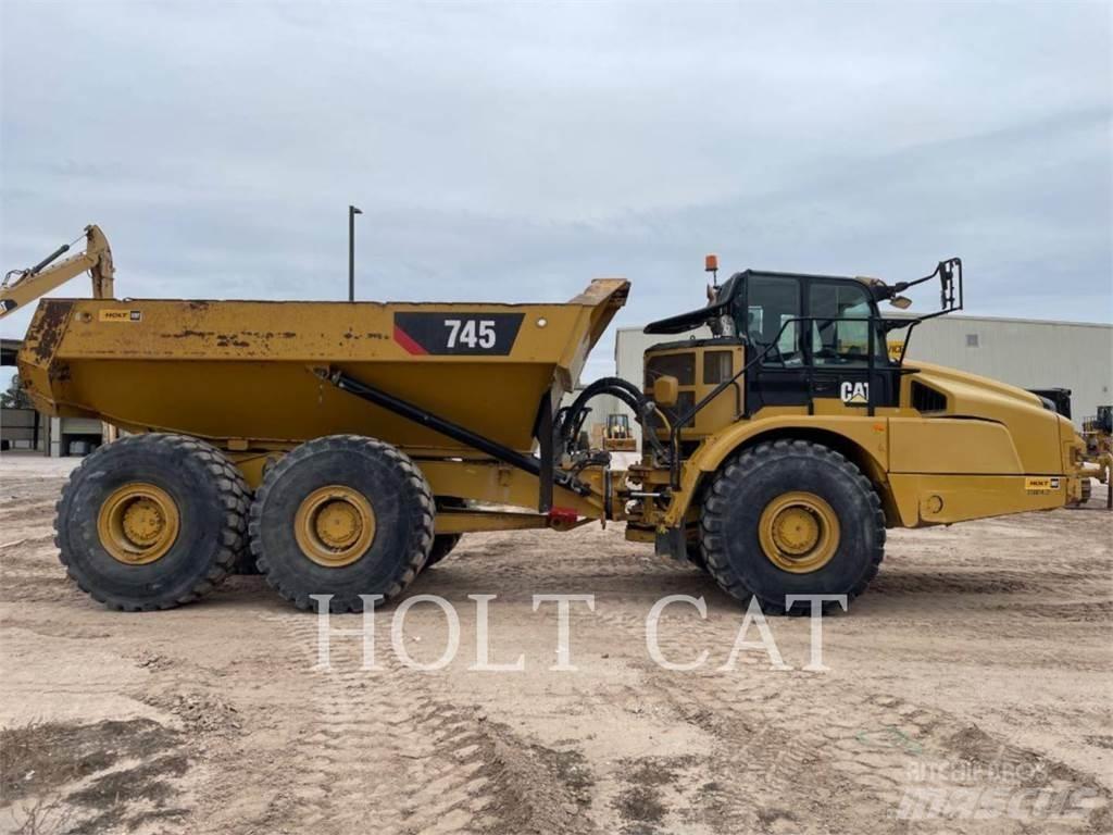 CAT 745 Зчленовані самоскиди