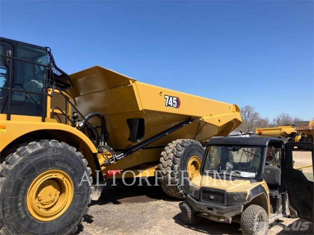 CAT 745-04 Зчленовані самоскиди