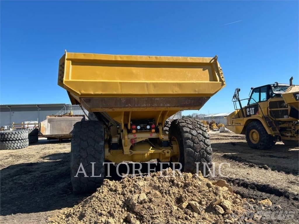 CAT 745-04 Зчленовані самоскиди