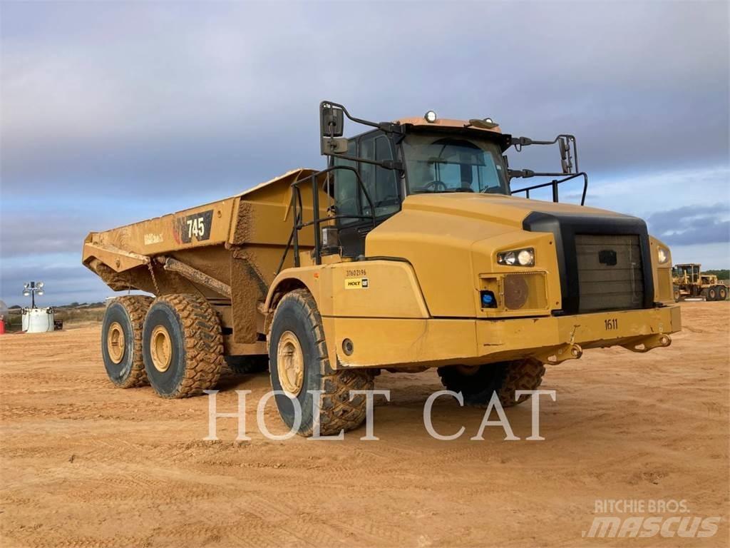 CAT 745-04 Зчленовані самоскиди