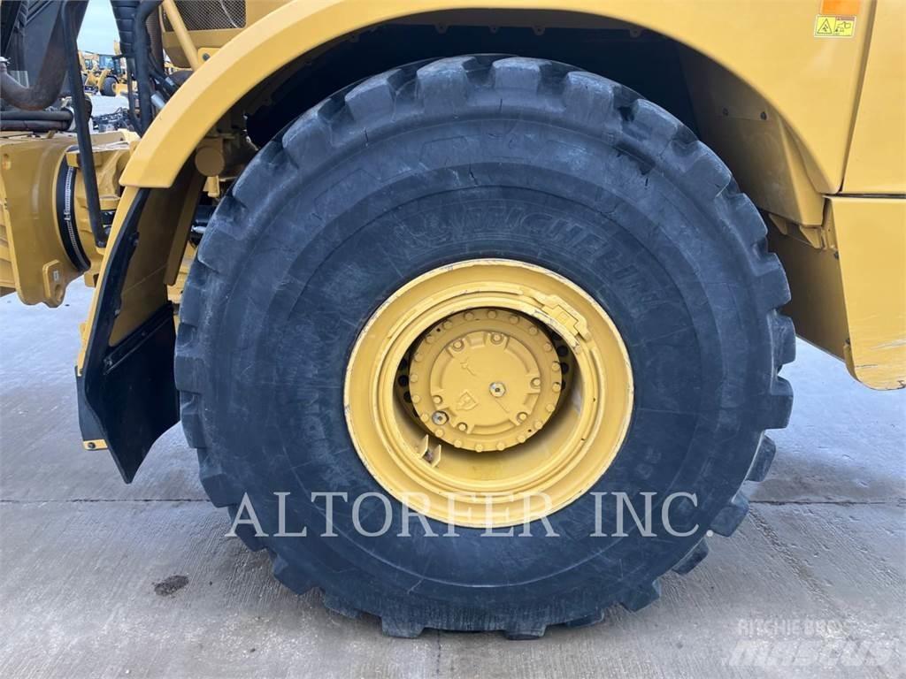 CAT 745-04 Зчленовані самоскиди