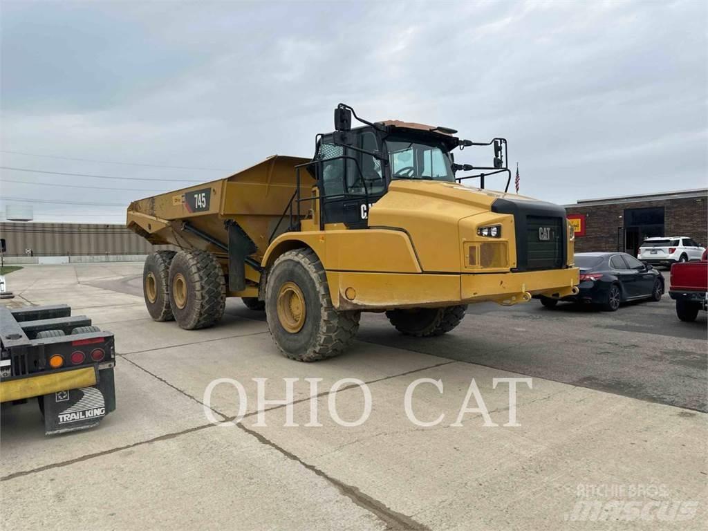 CAT 745-04 Зчленовані самоскиди