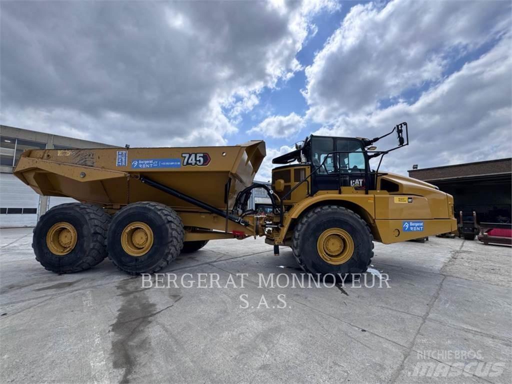 CAT 745-04 Зчленовані самоскиди
