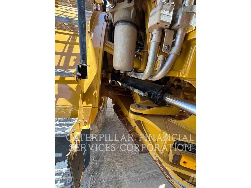 CAT 745-04 Зчленовані самоскиди